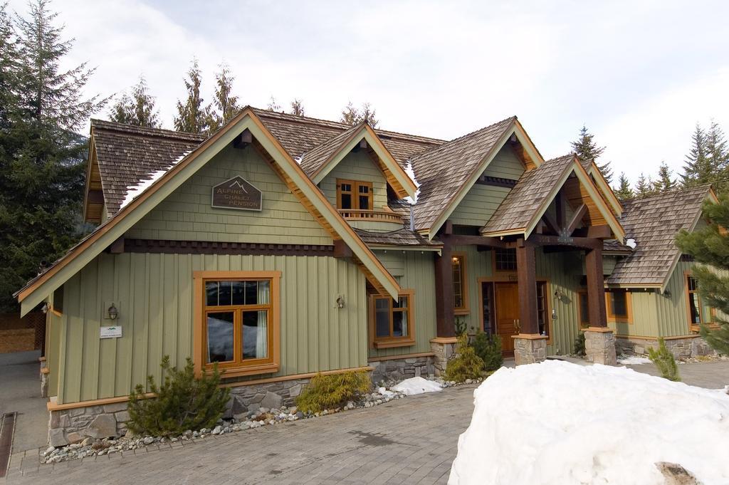 Whistler Alpine Chalet Retreat & Wellness 빌라 외부 사진
