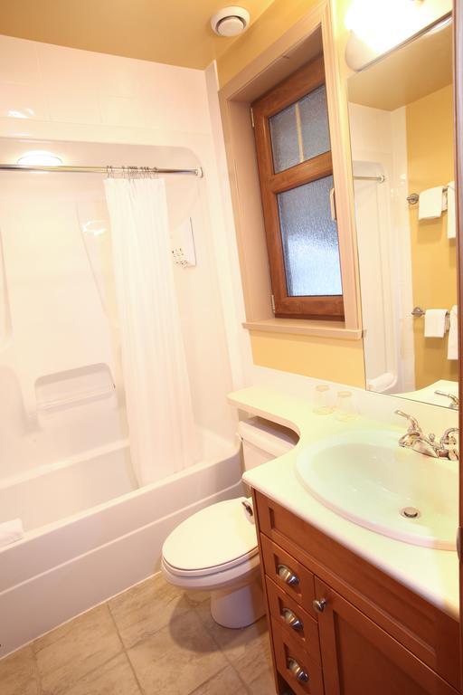 Whistler Alpine Chalet Retreat & Wellness 빌라 객실 사진