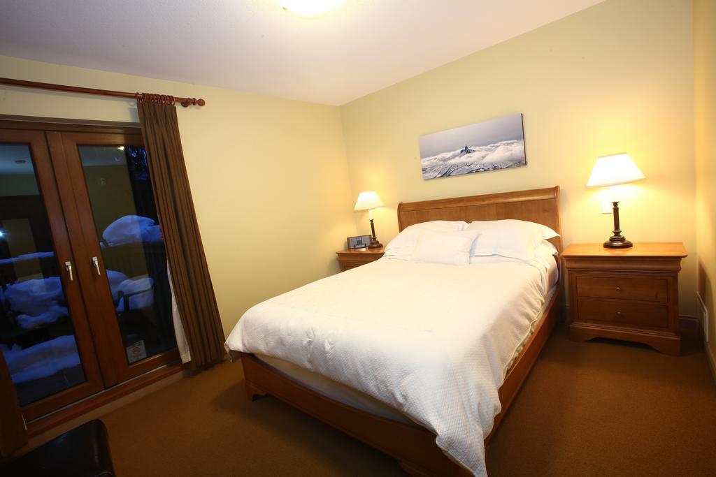 Whistler Alpine Chalet Retreat & Wellness 빌라 객실 사진