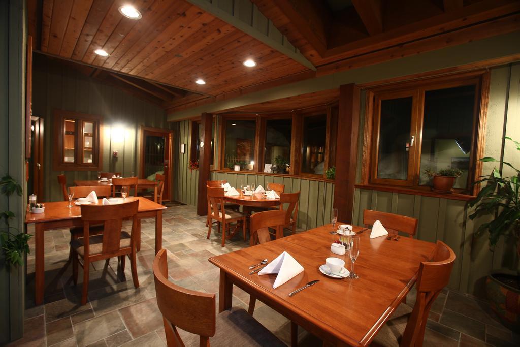 Whistler Alpine Chalet Retreat & Wellness 빌라 객실 사진